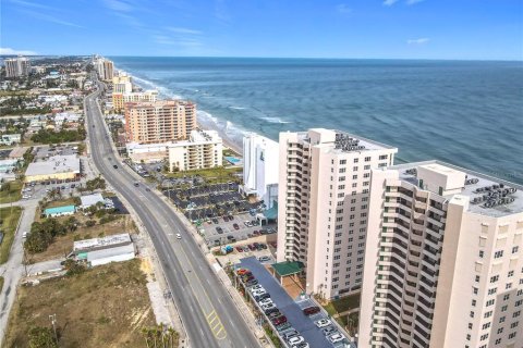 Condominio en venta en Daytona Beach, Florida, 2 dormitorios, 155.52 m2 № 1544303 - foto 2