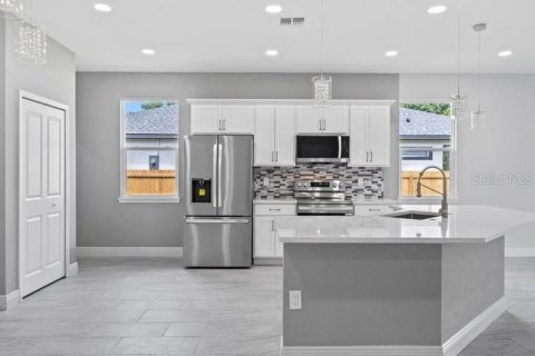 Casa en venta en Melbourne, Florida, 4 dormitorios, 186.92 m2 № 1911255 - foto 5
