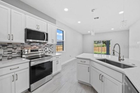 Casa en venta en Melbourne, Florida, 4 dormitorios, 186.92 m2 № 1911255 - foto 8