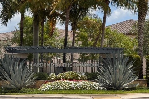 Adosado en venta en Miami, Florida, 3 dormitorios, 158.03 m2 № 2043451 - foto 30