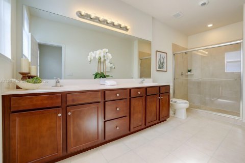 Adosado en venta en Miami, Florida, 3 dormitorios, 158.03 m2 № 2043451 - foto 15