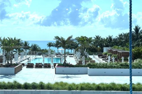 Condo in Miami Beach, Florida, 2 bedrooms  № 2052869