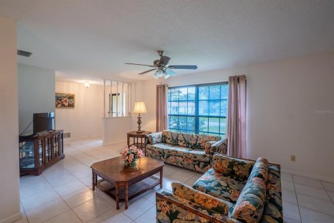 Villa ou maison à vendre à Palm Coast, Floride: 3 chambres, 181.16 m2 № 2347272 - photo 4