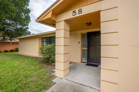 Casa en Palm Coast, Florida 3 dormitorios, 181.16 m2 № 2347272