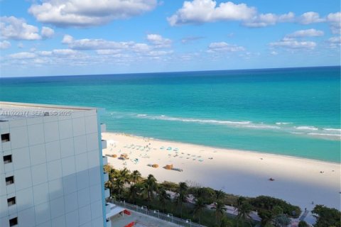 Condominio en venta en Miami Beach, Florida, 1 dormitorio, 110.55 m2 № 1976455 - foto 22