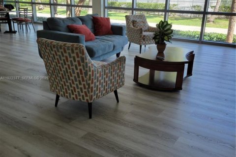 Condominio en venta en Miami Beach, Florida, 1 dormitorio, 110.55 m2 № 1976455 - foto 18