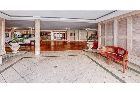 Condominio en venta en Miami Beach, Florida, 1 dormitorio, 110.55 m2 № 1976455 - foto 23