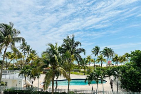 Condominio en venta en Miami Beach, Florida, 1 dormitorio, 110.55 m2 № 1976455 - foto 20