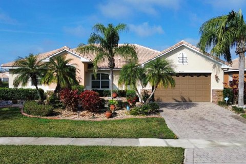 House in Kissimmee, Florida 4 bedrooms, 178.65 sq.m. № 1543718 - photo 2