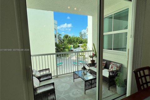 Copropriété à louer à Surfside, Floride: 1 chambre, 72.46 m2 № 2062987 - photo 16
