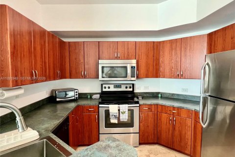 Copropriété à louer à Surfside, Floride: 1 chambre, 72.46 m2 № 2062987 - photo 7