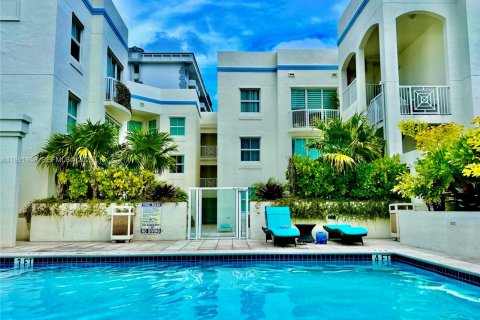 Copropriété à louer à Surfside, Floride: 1 chambre, 72.46 m2 № 2062987 - photo 20