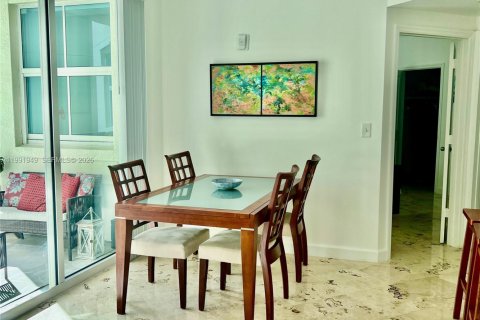 Copropriété à louer à Surfside, Floride: 1 chambre, 72.46 m2 № 2062987 - photo 6