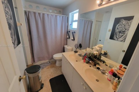 Adosado en venta en Homestead, Florida, 3 dormitorios, 126.16 m2 № 1825995 - foto 12