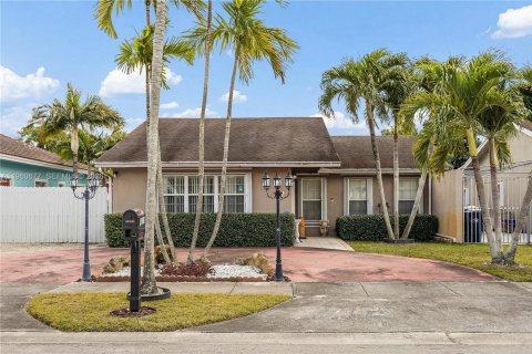 Villa ou maison à Homestead, Floride 3 chambres, 120.03 m2 № 2024728