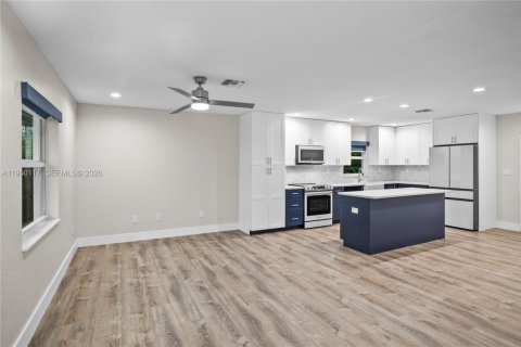 House in Jupiter, Florida 2 bedrooms, 94.57 sq.m. № 2006943 - photo 3