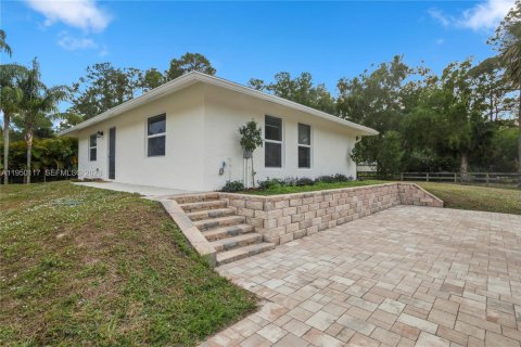 House in Jupiter, Florida 2 bedrooms, 94.57 sq.m. № 2006943 - photo 2