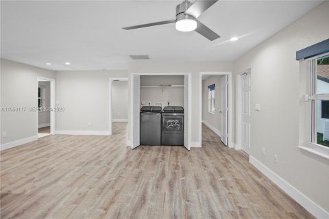 House in Jupiter, Florida 2 bedrooms, 94.57 sq.m. № 2006943 - photo 6