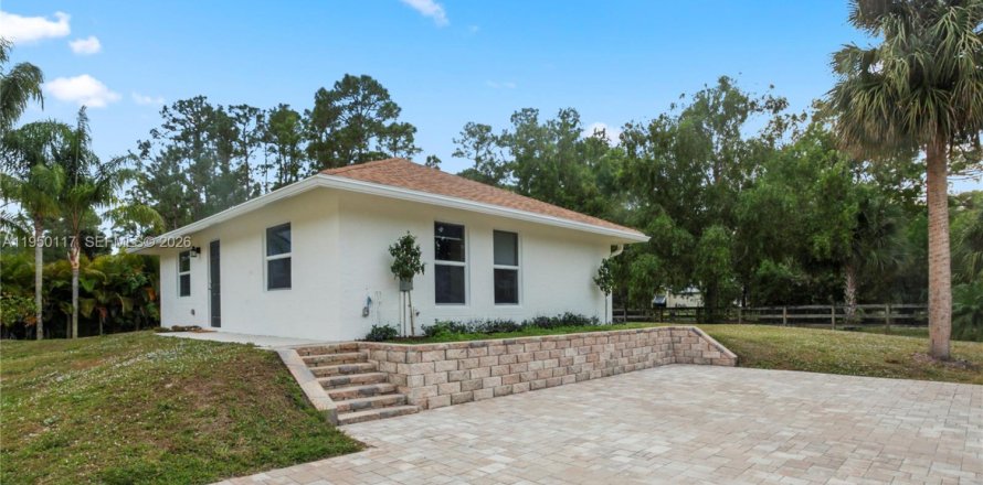 House in Jupiter, Florida 2 bedrooms, 94.57 sq.m. № 2006943