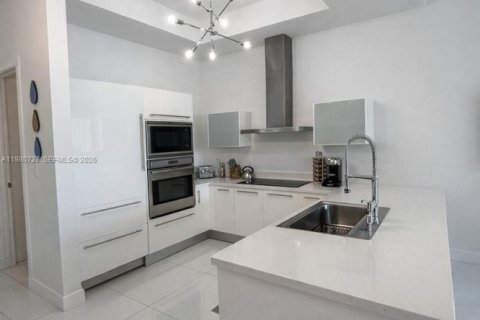 Copropriété à vendre à Sunny Isles Beach, Floride: 3 chambres, 153.1 m2 № 2043069 - photo 4