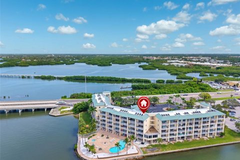 Copropriété à vendre à Saint Petersburg, Floride: 1 chambre, 47.01 m2 № 1900297 - photo 1
