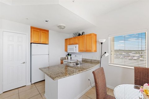 Copropriété à vendre à Saint Petersburg, Floride: 1 chambre, 47.01 m2 № 1900297 - photo 12