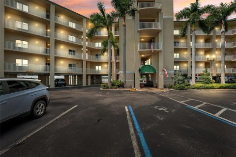Copropriété à vendre à Saint Petersburg, Floride: 1 chambre, 47.01 m2 № 1900297 - photo 4
