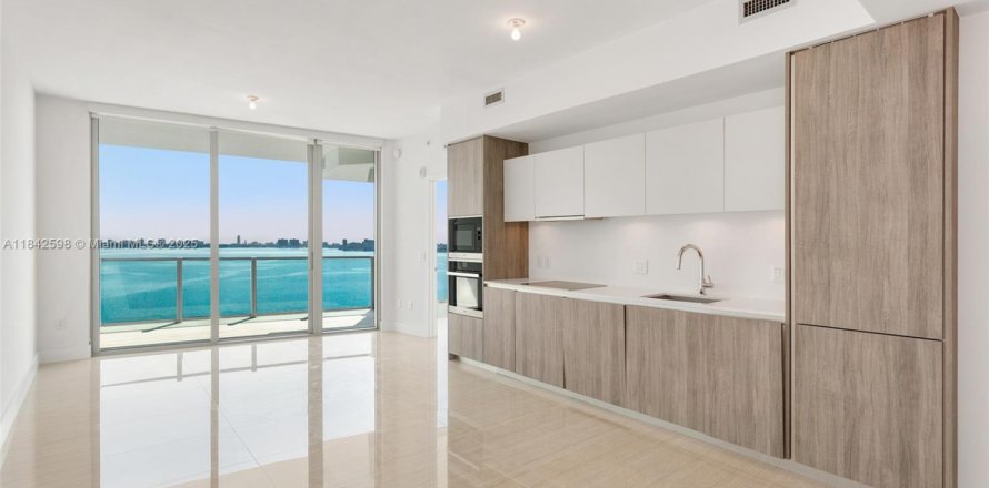 Condominio en Miami, Florida, 1 dormitorio № 1836047