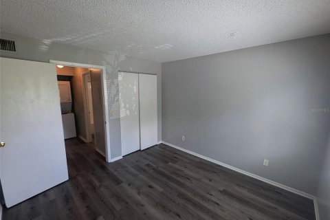 Condo in Brandon, Florida, 2 bedrooms  № 2231714 - photo 27