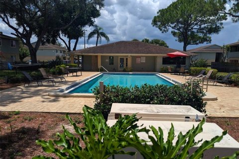 Condo in Brandon, Florida, 2 bedrooms  № 2231714 - photo 30