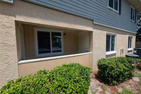 Condo in Brandon, Florida, 2 bedrooms  № 2231714 - photo 28