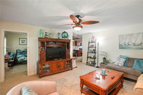 Condominio en venta en Hollywood, Florida, 2 dormitorios, 78.97 m2 № 1792390 - foto 8