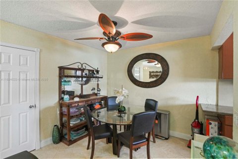 Condominio en venta en Hollywood, Florida, 2 dormitorios, 78.97 m2 № 1792390 - foto 14