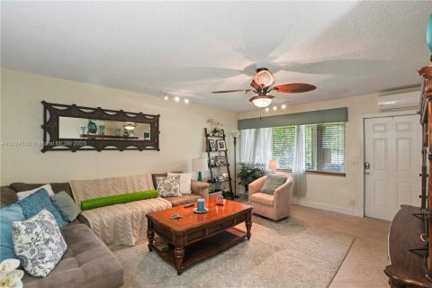 Condominio en venta en Hollywood, Florida, 2 dormitorios, 78.97 m2 № 1792390 - foto 6