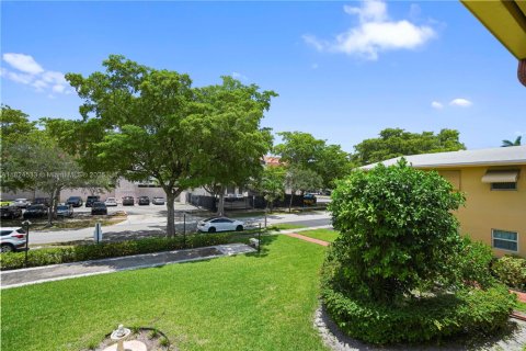 Condominio en venta en Hollywood, Florida, 2 dormitorios, 78.97 m2 № 1792390 - foto 28