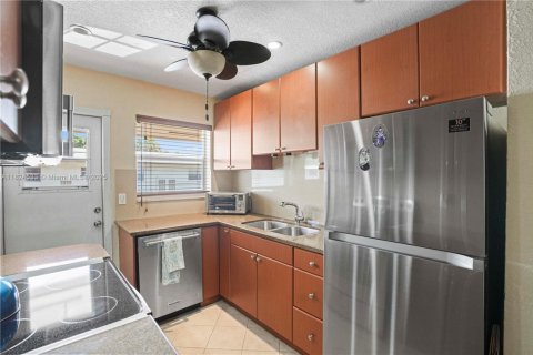 Condominio en venta en Hollywood, Florida, 2 dormitorios, 78.97 m2 № 1792390 - foto 10