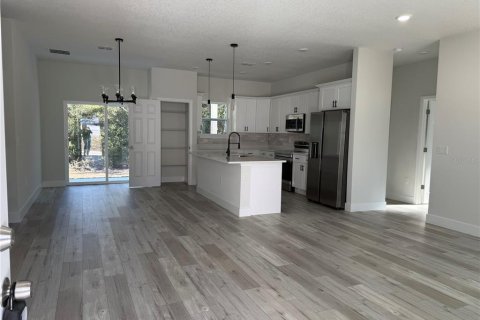 Villa ou maison à louer à Citrus Springs, Floride: 3 chambres, 142.05 m2 № 2151316 - photo 7