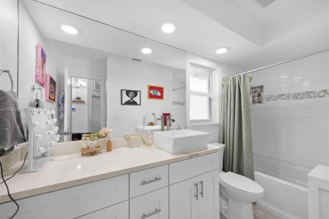 House in Coral Springs, Florida 3 bedrooms, 166.02 sq.m. № 2007442 - photo 30