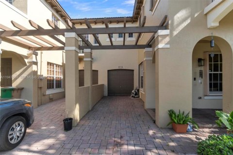 Снять в аренду таунхаус в Дейви, Флорида 3 спальни, 194.82м2, № 2004458 - фото 4