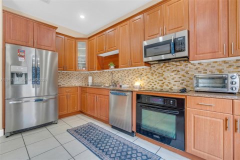 Снять в аренду таунхаус в Дейви, Флорида 3 спальни, 194.82м2, № 2004458 - фото 20