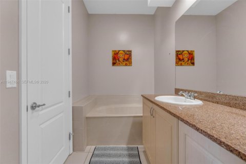 Снять в аренду таунхаус в Дейви, Флорида 3 спальни, 194.82м2, № 2004458 - фото 29