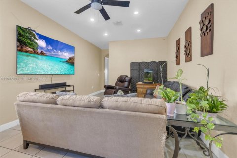 Снять в аренду таунхаус в Дейви, Флорида 3 спальни, 194.82м2, № 2004458 - фото 5