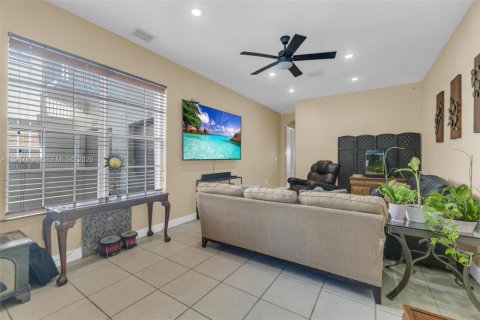 Снять в аренду таунхаус в Дейви, Флорида 3 спальни, 194.82м2, № 2004458 - фото 6