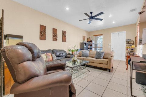 Снять в аренду таунхаус в Дейви, Флорида 3 спальни, 194.82м2, № 2004458 - фото 9