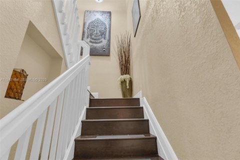 Снять в аренду таунхаус в Дейви, Флорида 3 спальни, 194.82м2, № 2004458 - фото 24