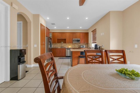 Снять в аренду таунхаус в Дейви, Флорида 3 спальни, 194.82м2, № 2004458 - фото 12