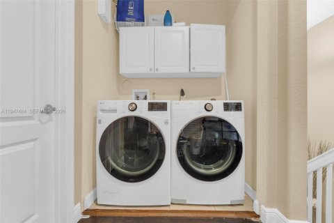 Снять в аренду таунхаус в Дейви, Флорида 3 спальни, 194.82м2, № 2004458 - фото 23