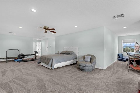 House in Weirsdale, Florida 5 bedrooms, 325.34 sq.m. № 1918818 - photo 24