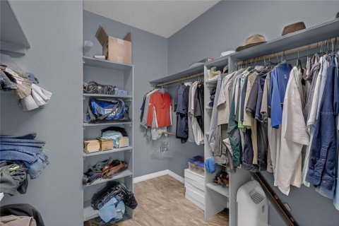 House in Weirsdale, Florida 5 bedrooms, 325.34 sq.m. № 1918818 - photo 30