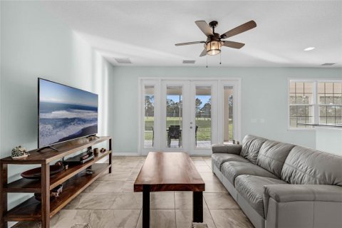 House in Weirsdale, Florida 5 bedrooms, 325.34 sq.m. № 1918818 - photo 4